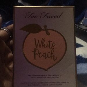 Too faced eye shadow palette